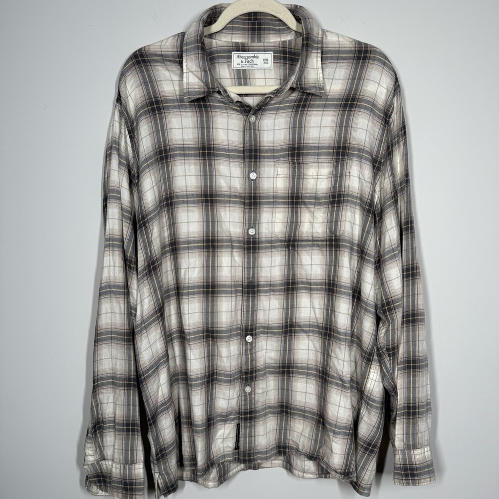 Abercrombie & Fitch Gray Plaid Casual Shirt